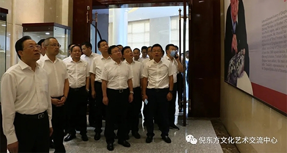 金石協(xié)作現(xiàn)石雕文化——四川廣元市黨政代表團蒞臨安特·倪東方藝術(shù)博物館